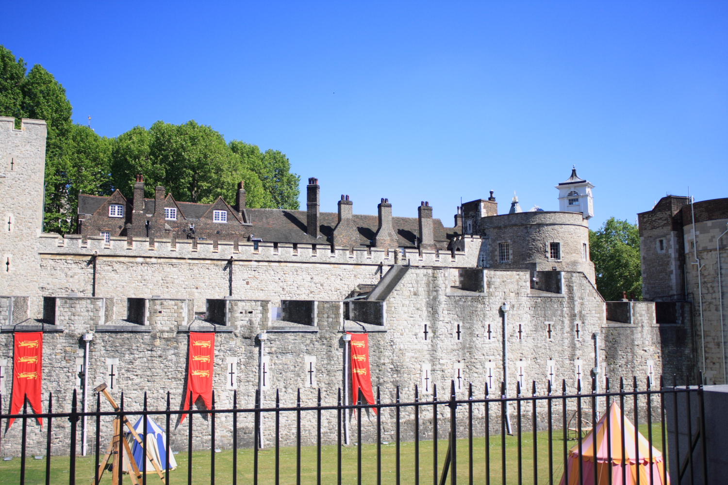Siege Warfare demonstration at the Tower of London