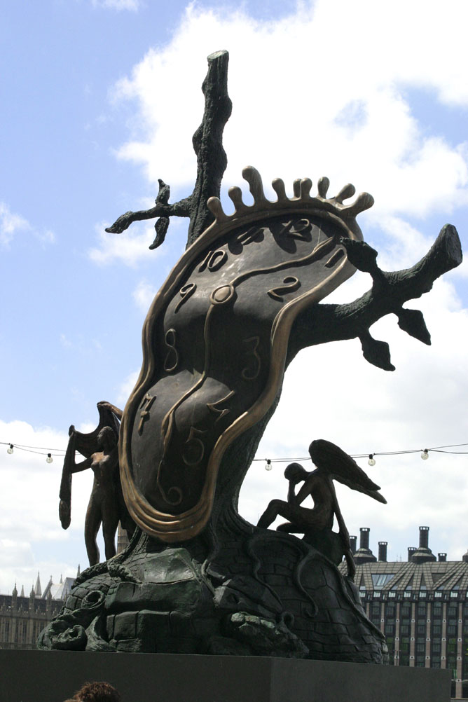 Dali Sculpture outside County Hall