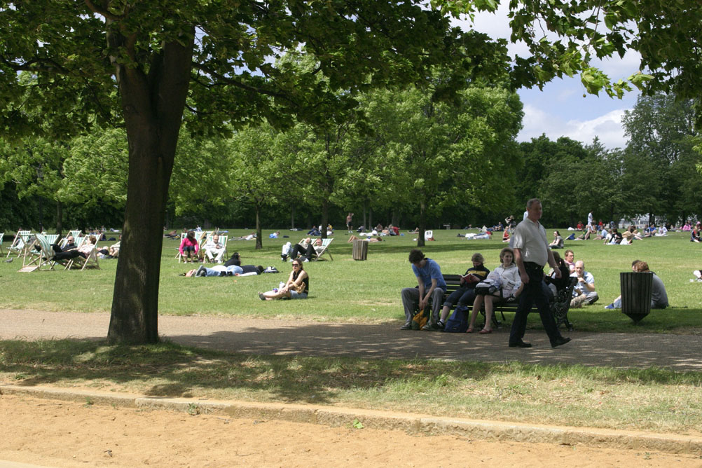 People enjoying the sun in Hyde Park